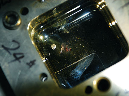 <a href='http://www.kanghongdizi.cn/product/3.htm' class='text_a'>模具激光焊機</a>修復鏡面模具效果